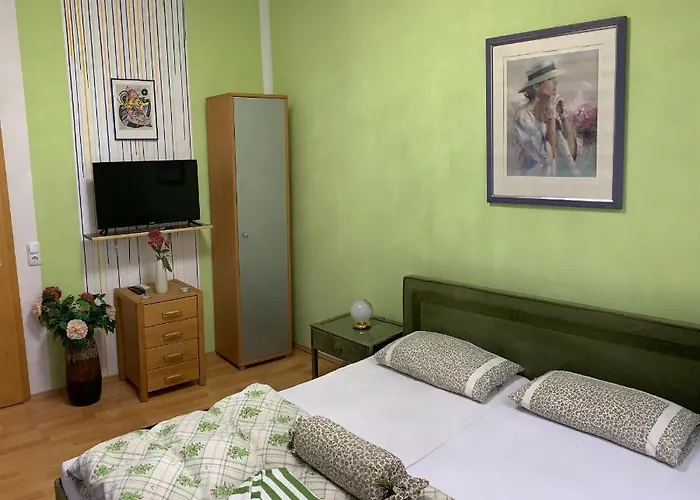 ゲストハウス Am Floez 2*